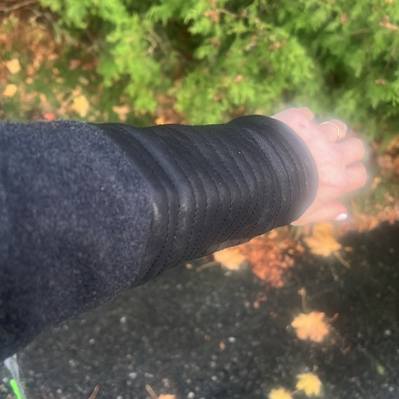 BCBG parka so warm - Picture 5 of 8